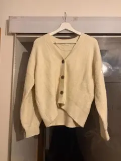 【159cm女性着用】GU クリーム色オーバーサイズカーディガン