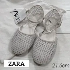 【新品】ZARA ラインストーン　フラットシューズ（21.5、21.6cm）のサムネイル