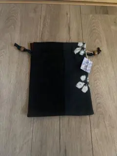 愛浪漫 和装用バッグ 黒と花柄 小型巾着