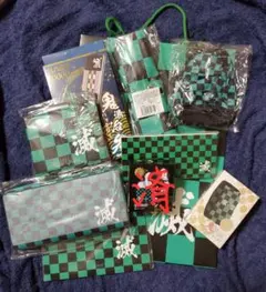 大幅値下げしました！鬼滅の刃 まとめ売り 竈門炭治郎おまけ付き