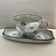 陶器 ティーカップ＆ソーサー 白つばき