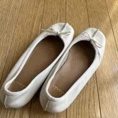クラークス　バレエシューズ ホワイトレザー　　24センチ