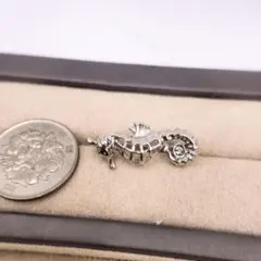 b93可愛い小型安全ピンブローチ