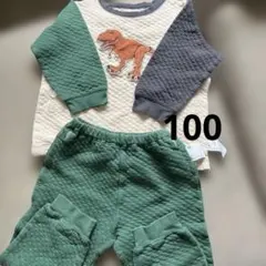 恐竜刺繍キルティングパジャマセット　ユニクロ