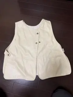 【RETRO GIRL】アイボリー 合成皮革 ノースリーブベスト