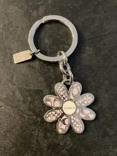 ★限定品！COACH コーチ キーホルダー 花柄 フラワー COACH - 限定品！COACH コーチ キーホルダー 花柄 フラワーの