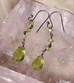 ペリドット ピアス(両耳用)