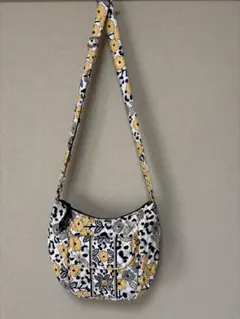 VeraBradley花柄キルティングショルダーバッグ