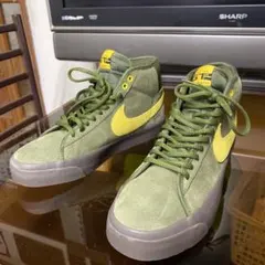 Nike GT ハイカットスニーカー オリーブグリーン/イエロー SB 26cm