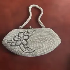 パールビーズクラッチバッグ