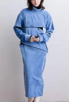 値下げしました。 青色 ジッパー付きタートルネックドレスのサムネイル