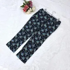 美品✨シンプルライフ（L）花柄 クロップドパンツ 総柄 ネイビー系 ストレッチのサムネイル