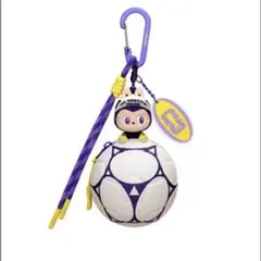 POP MART THE MONSTERS ラブブ サッカーボールキーホルダー - メルカリ
