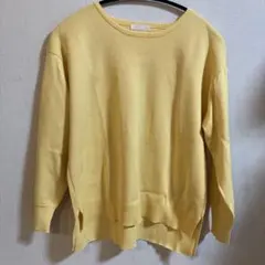 【ほぼ新品】レディース　クルーネックニット　イエロー