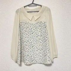 【LOWRYS FARM】クリーム色 襟付き長袖ブラウス フラワープリント