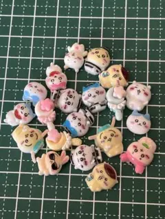 ちいかわ ネイルパーツ 20個 高品質　夜光入り☺︎のサムネイル