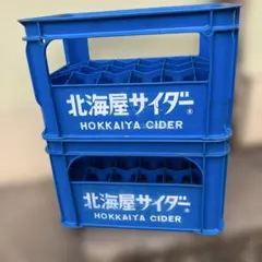 ②北海屋サイダー 青い飲料用コンテナ