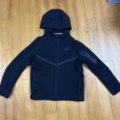 NIKE テックフリース　ジップアップスウェット　ジュニア