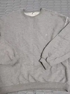 グレー スウェット 袖にほつれあり