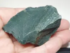 Q-7 出雲石 100g 碧玉 瑪瑙 原石 鑑賞石 自然石 誕生石 鉱石 鉱物