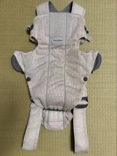 Baby Bjorn ベビービョルン MINI 抱っこひも　ピンク　メッシュ