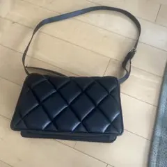 H&M ブラック キルティングショルダーバッグ