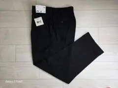 【新品】ユニクロ：C　タックワイドテーパードパンツ（М・ブラック）