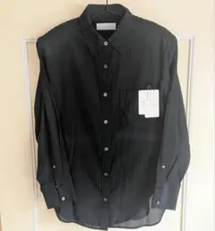 展示のみ美品　ＡPSTUDIO　控えめシアーシャツ　BLACKのサムネイル