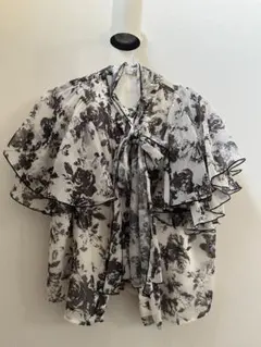 NICE CLAUP　ボウタイフレアスリーブブラウス