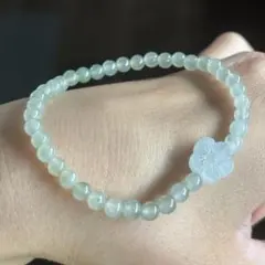 美品】本翡翠 氷種純一色花咲冨貴ブレスレット - メルカリ