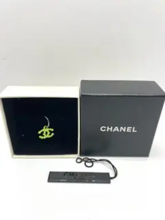 CHANEL ピアス　ココマーク　メタル　フープ CC 蛍光　シャネル　片方のみ