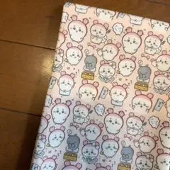 生地　ハギレ　〈ちいかわ　かにちゃん　ピンク〉