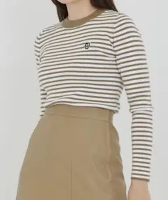 TINA:JOJUN エンブレム付きボーダーニット