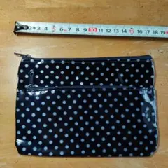 ドット柄 ポーチ ブラック 小物入れ