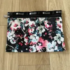 完売品【未開封】神崎恵×LESPORTSAC ロールポーチ チェリーレッド
