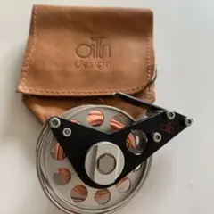 アリ ハートaith design Remco フライリール シルバー/ブラック アリ ハートaith design Remco フライリール シルバー/ブラック