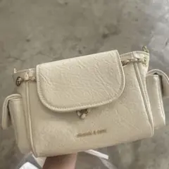 【正規品】CHARLES&KEITH ショルダーバッグ アイボリー