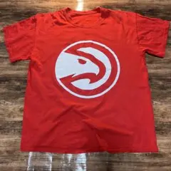 【レア】NBA アトランタホークス 企業ロゴ Tシャツ USA古着 赤 L