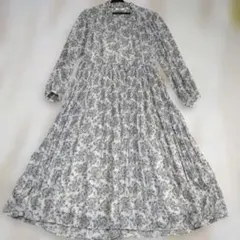 UNIQLO=C　花柄ロングワンピース 長袖 ホワイト・ブルー系