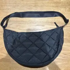 ユニクロ　ラウンドショルダーバッグ