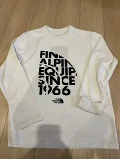 ノースフェイス　長袖Tシャツ