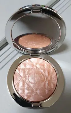 ディオールスキン フォーエヴァー グロウ ルミナイザー 02 ゴールド ヘイロー