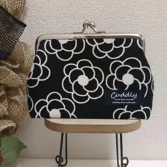 ハンドメイド　がま口ポーチ（カメリア　ブラック）