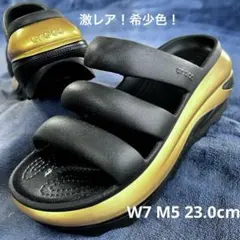 Crocs Mega Crush Triple Strap ゴールド