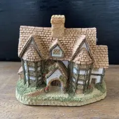 ビッド・ウィンター・コテージ「シャイアホール」置物