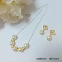 ホワイトパールのゴージャスネックレス&ビジューピアス(イヤリング)セット