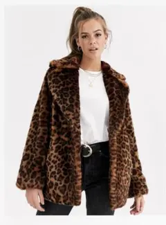 【期間限定値下げ】ASOS ファーコートのサムネイル