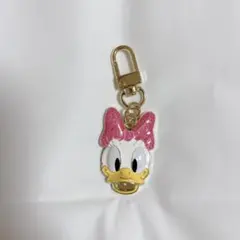 ディズニー デイジー キーホルダー シークレットチャーム ディズニーストア