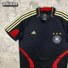 adidas サッカードイツ代表 トレーニングシャツ 古着 ロゴ 三本線 黒
