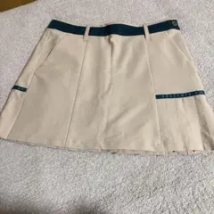 デサントゴルフ ☆バックプリーツ　スカート